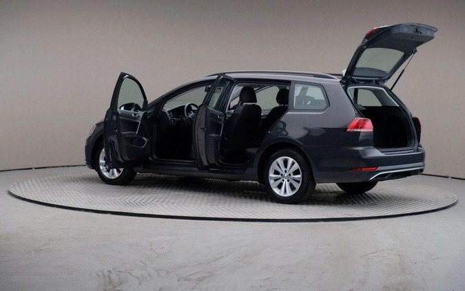 Volkswagen Golf cena 59899 przebieg: 40875, rok produkcji 2019 z Warszawa małe 137